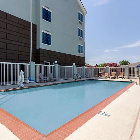 Comfort Suites New Orleans East Екстер'єр фото