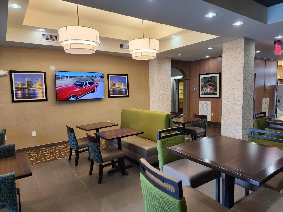 Comfort Suites New Orleans East Екстер'єр фото