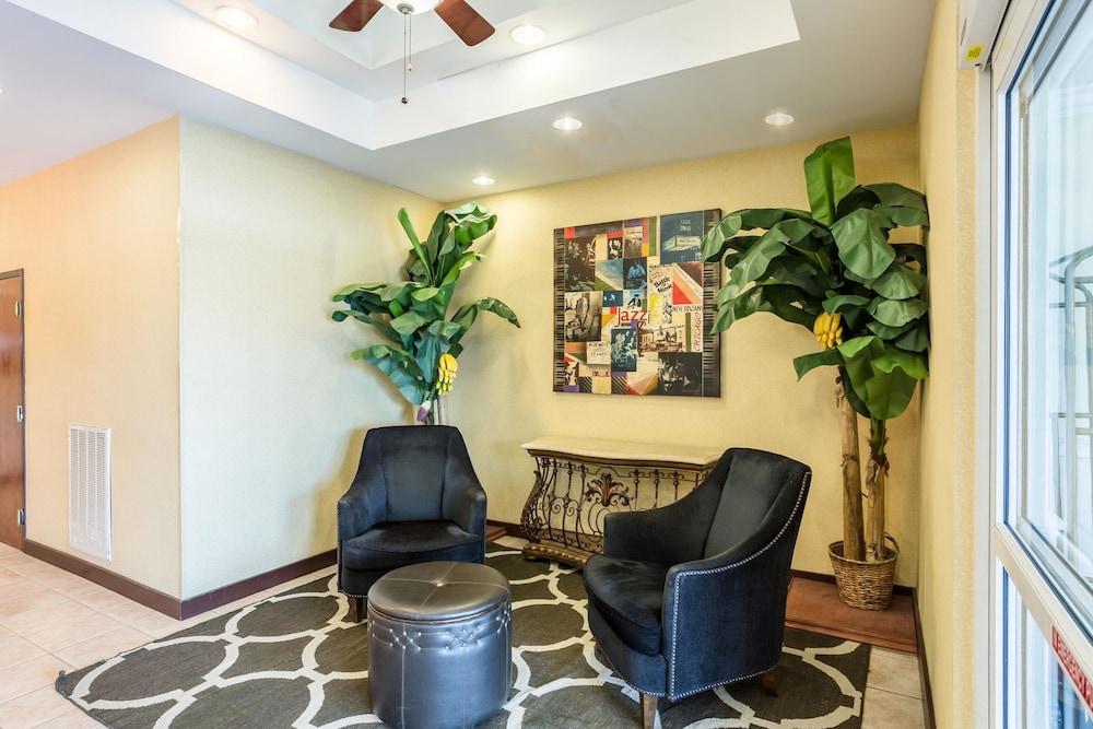Comfort Suites New Orleans East Екстер'єр фото