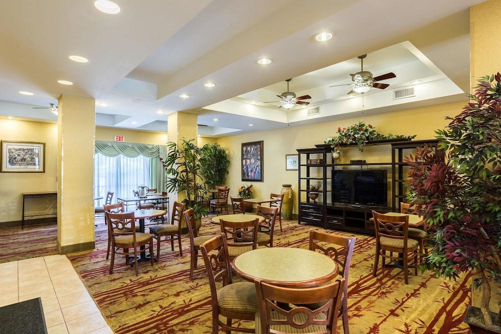 Comfort Suites New Orleans East Екстер'єр фото