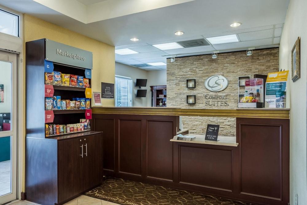 Comfort Suites New Orleans East Екстер'єр фото