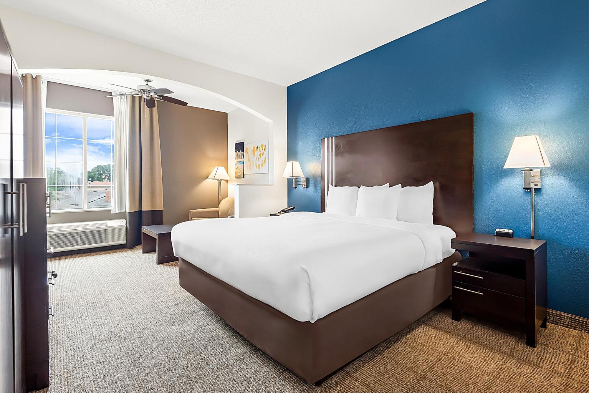Comfort Suites New Orleans East Екстер'єр фото