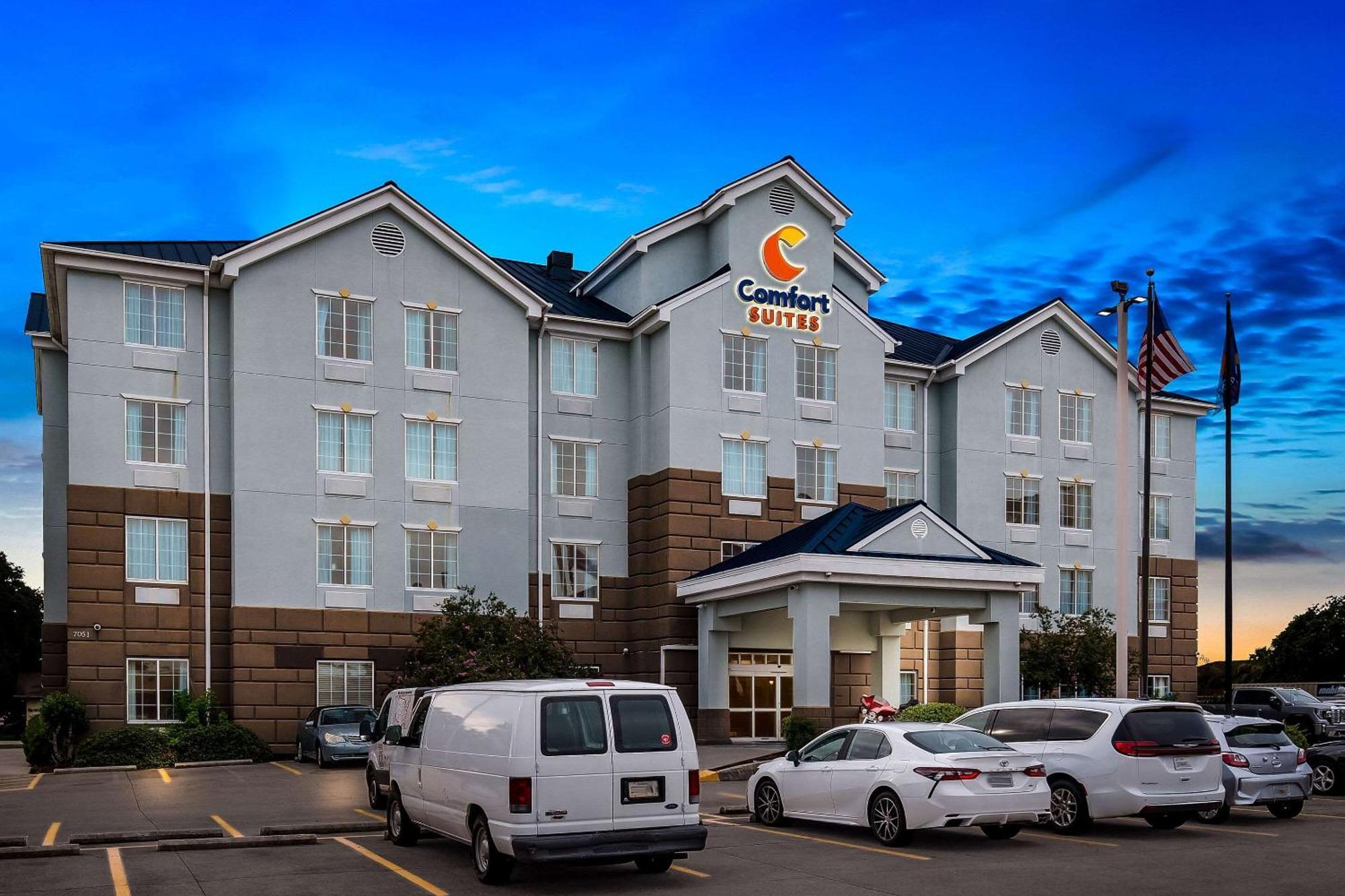 Comfort Suites New Orleans East Екстер'єр фото