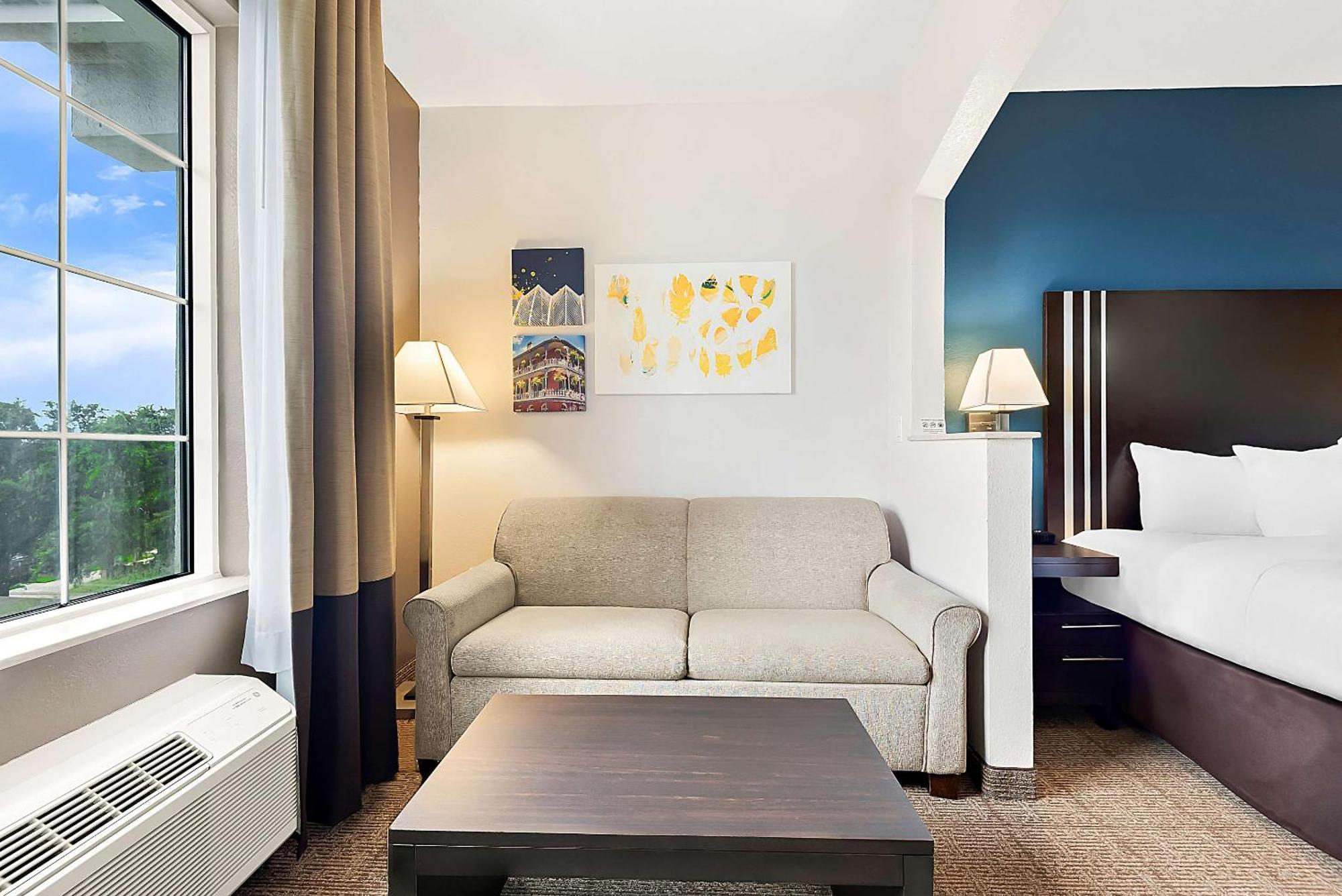 Comfort Suites New Orleans East Екстер'єр фото