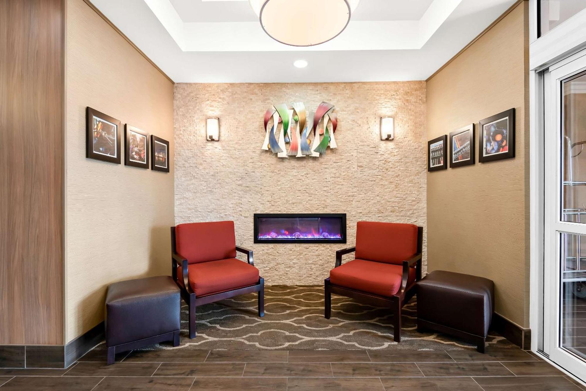 Comfort Suites New Orleans East Екстер'єр фото