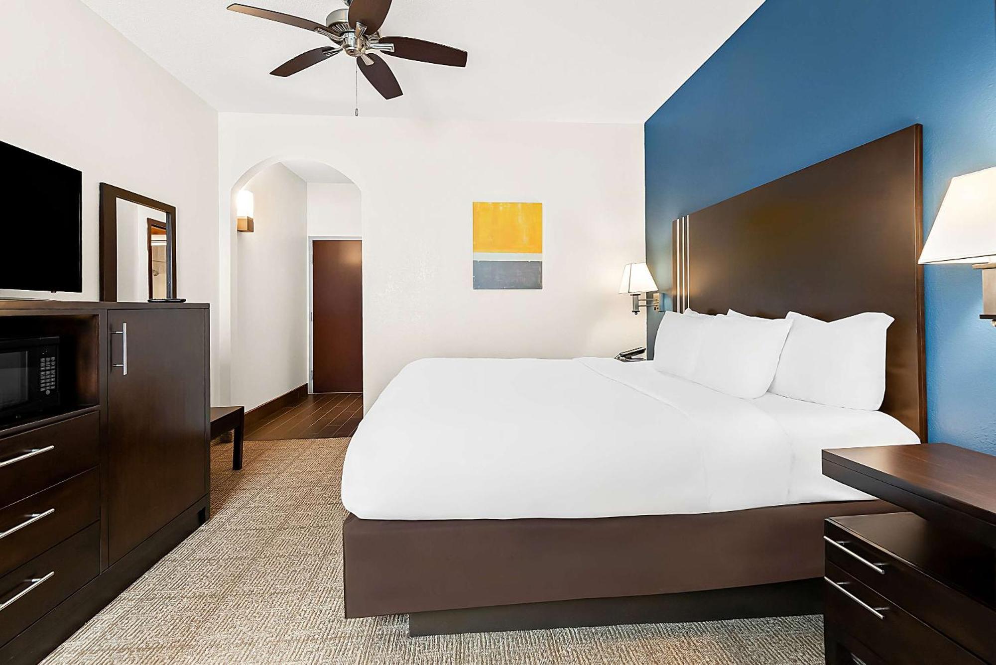 Comfort Suites New Orleans East Екстер'єр фото