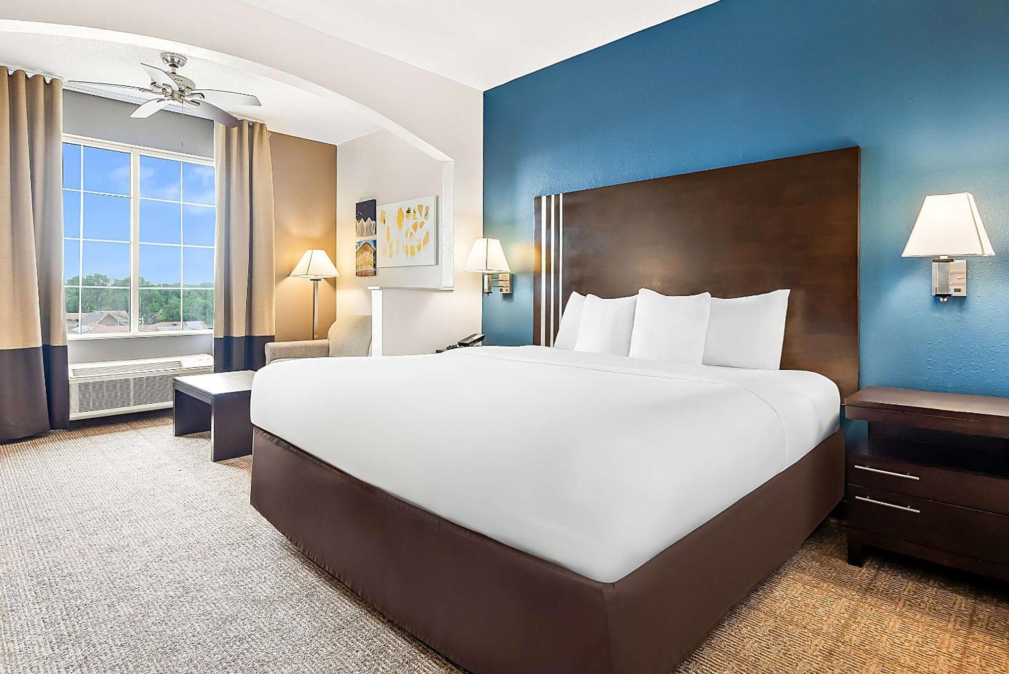 Comfort Suites New Orleans East Екстер'єр фото